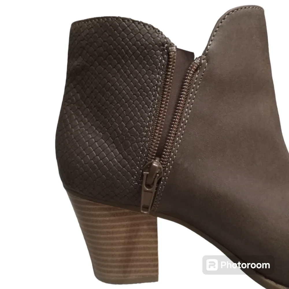 a.n.a Palo Ankle Boots Size 6.5M - Picture 8 of 14